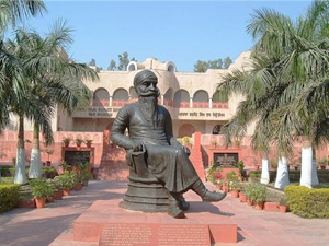 Places to Visit in Amritsar | Maharaja Ranjit Singh Museum Amritsar